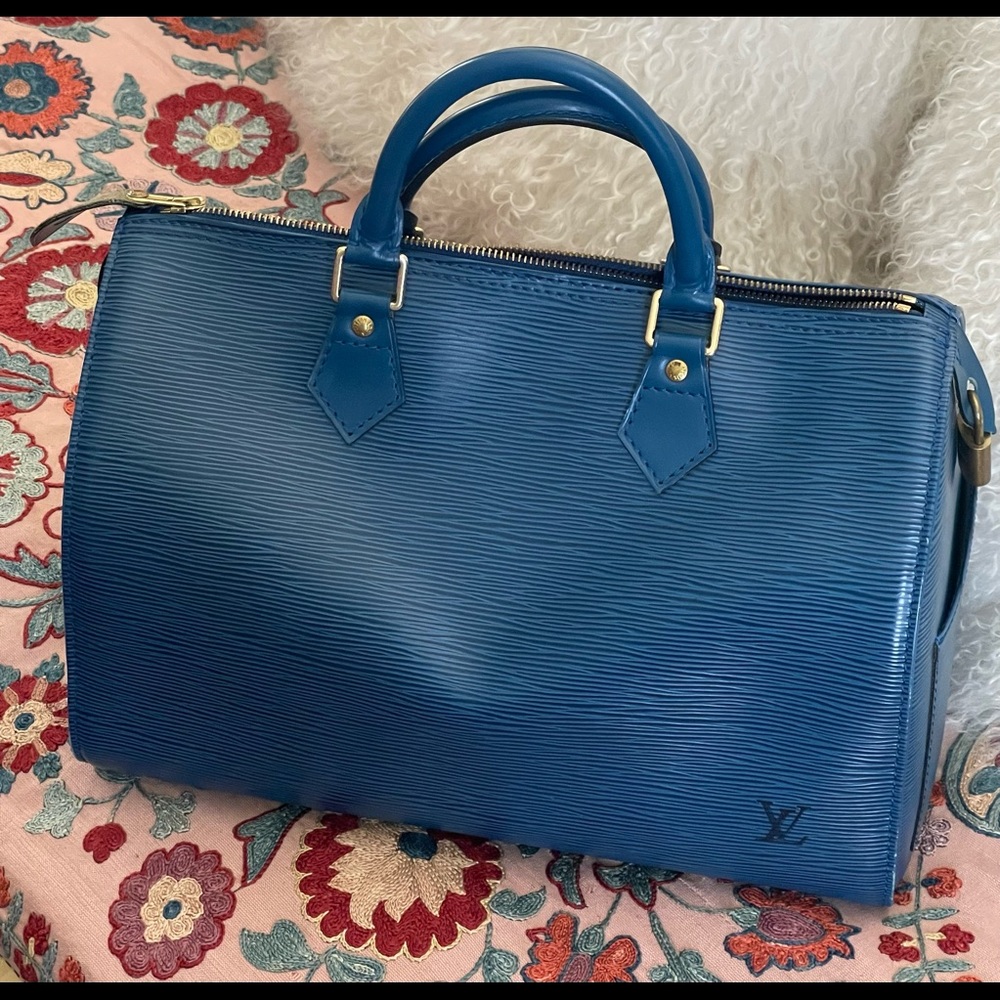 Louis Vuitton Epi Speedy 30 - LIKE NEW